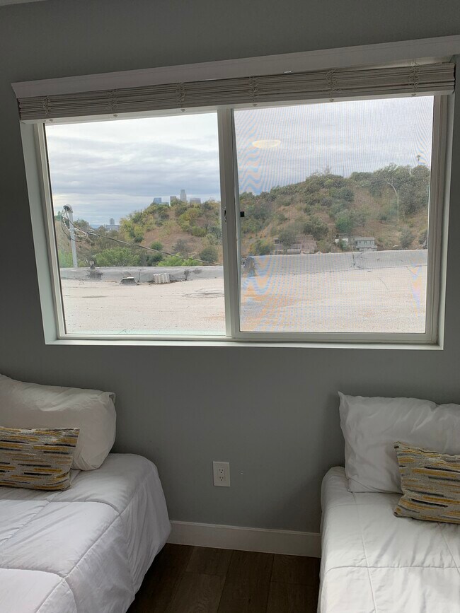 616 Park Row Dr, Los Angeles, CA 90012 Townhome Rentals in Los Angeles CA