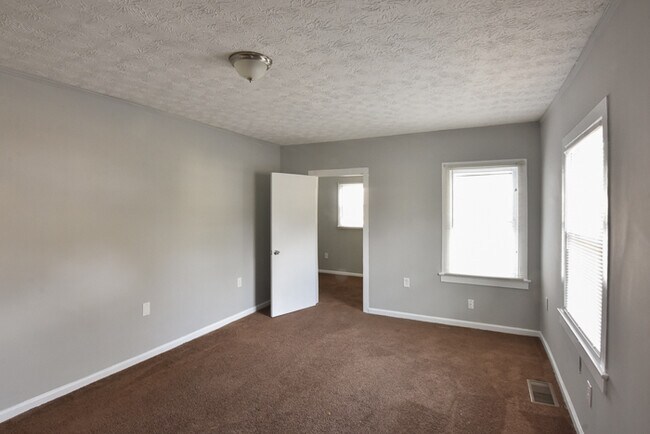 Building Photo - 2157 Mulberry St