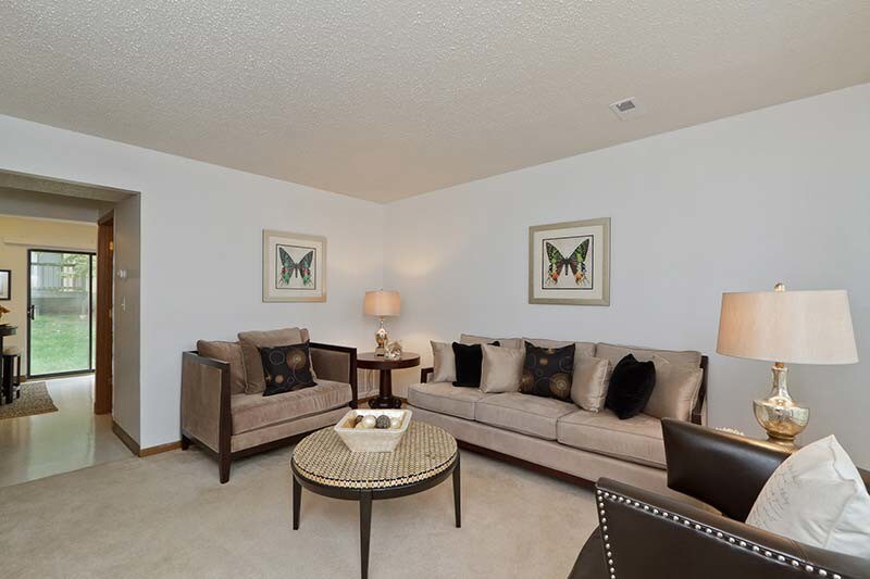 2047 Essex Dr Unit 2047 Essex, Arnold, MO 63010 Room for Rent in