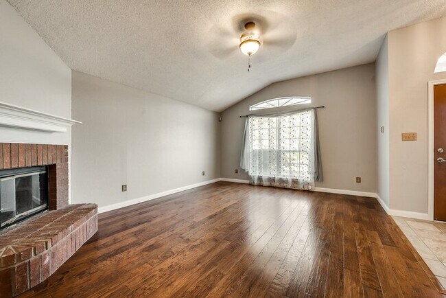 Building Photo - 2090 Colt Ct