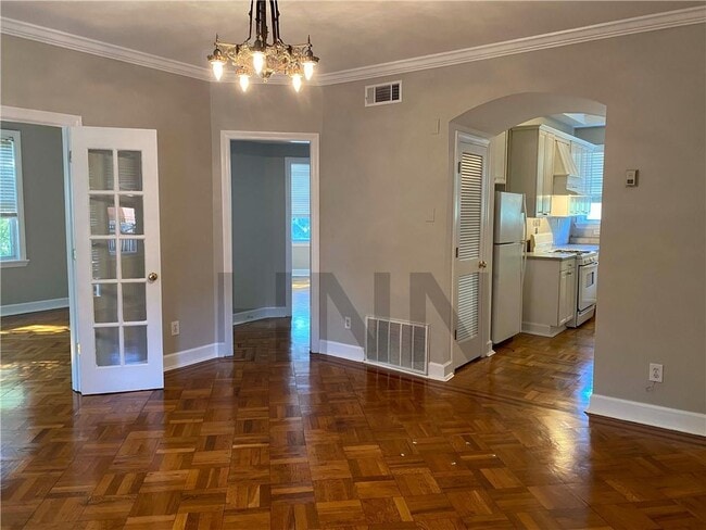 Building Photo - 872 Briarcliff Rd NE