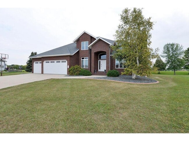 Building Photo - 3516 Westmoor Dr