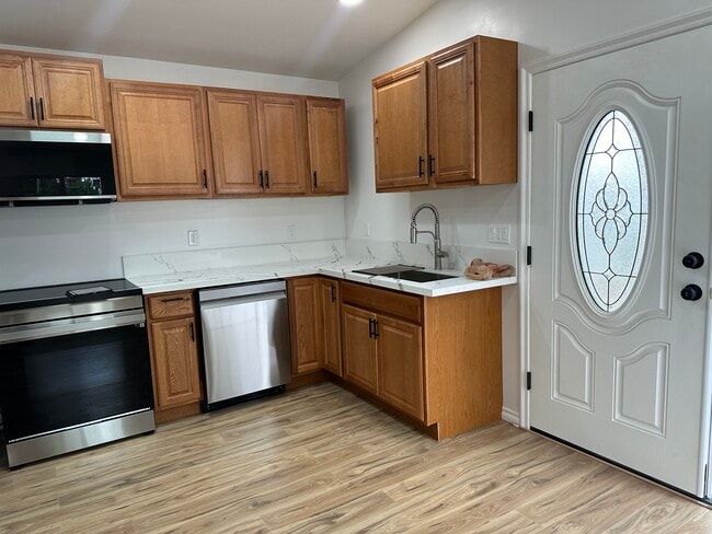 Building Photo - 4251 Governor Dr