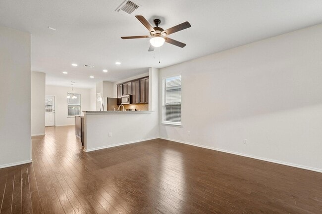 Building Photo - 212 La Dera Dr