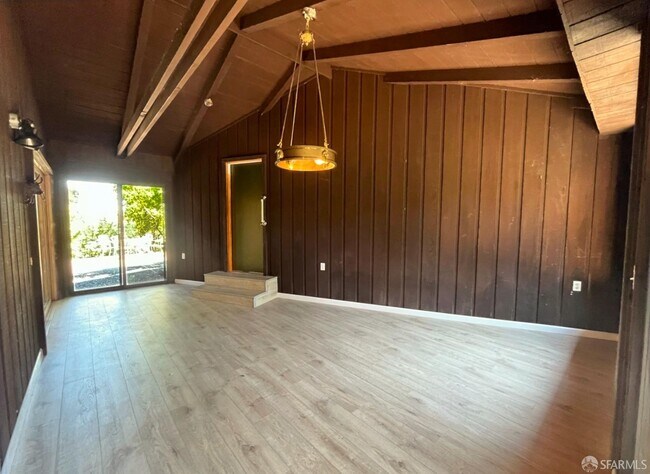 Building Photo - 24 Hall Dr