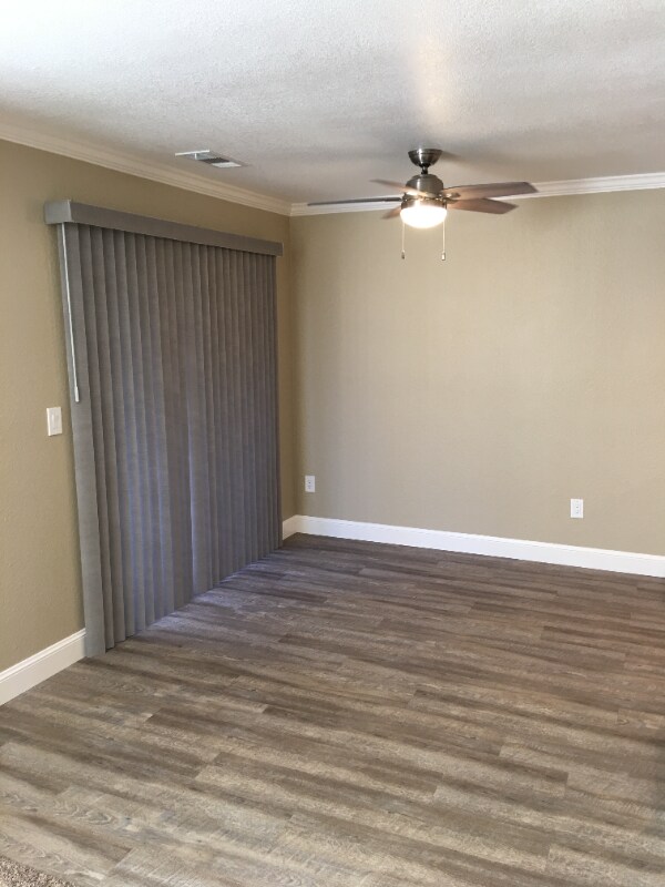 Building Photo - 439 Cherry Ln