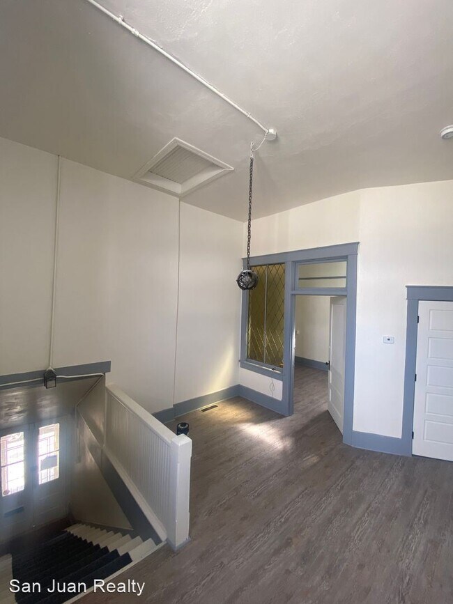 Foto del edificio - 2 br, 1 bath House - 105 1/2 S. Main St.