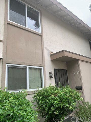 Foto principal - 13410 Village Dr