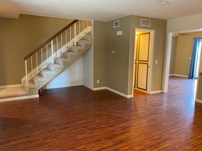 Living Room - 2620 Huntington Dr