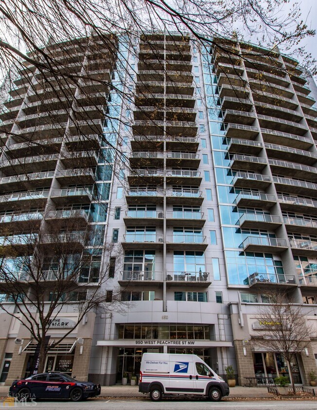 Primary Photo - 950 W Peachtree St NW