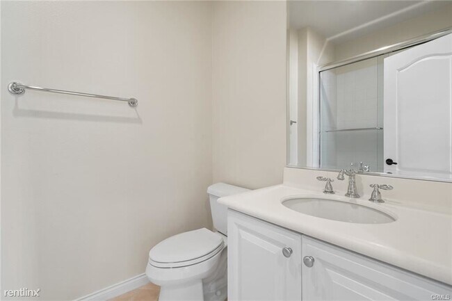 Building Photo - 4 br, 3.5 bath Condo - 4 Altino
