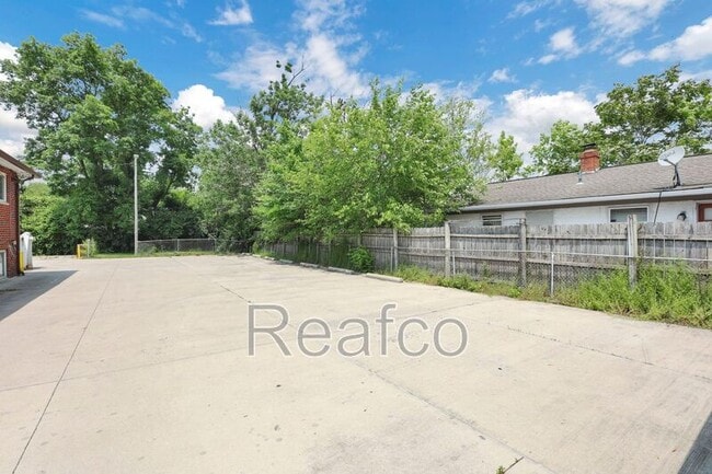 Building Photo - 1021 Binns Blvd