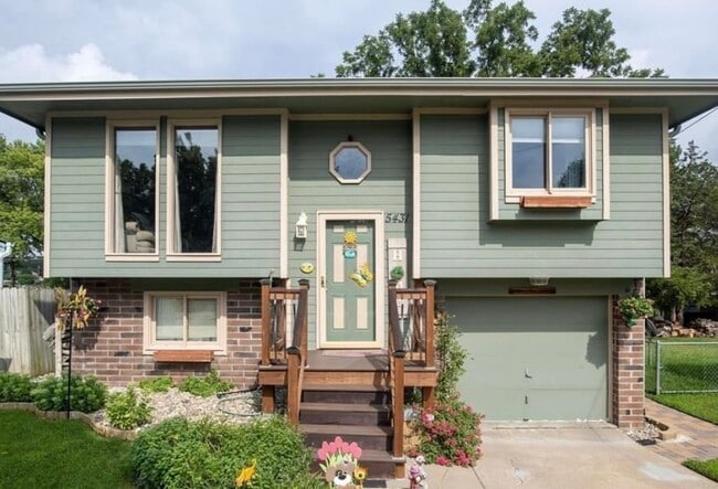 Building Photo - 5431 S 48th Ave