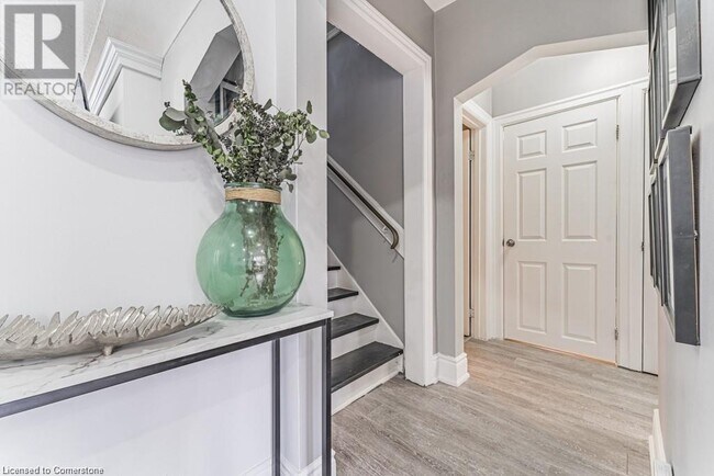 Photo du bâtiment - 73 W 3rd St