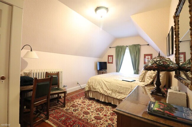 Foto del edificio - 92 Sewall Ave