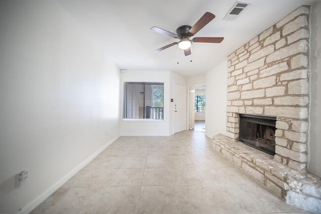 Building Photo - 1740 Timber Ridge Rd