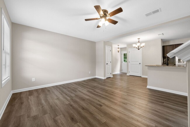 Building Photo - 428 Glenstone Springs Dr