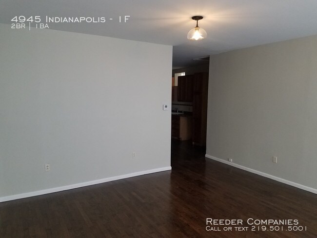 Building Photo - Stunning 1st floor, 2 bedroom apartment