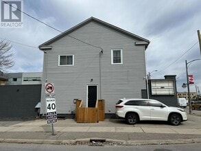 Building Photo - 213-213 Wellington St