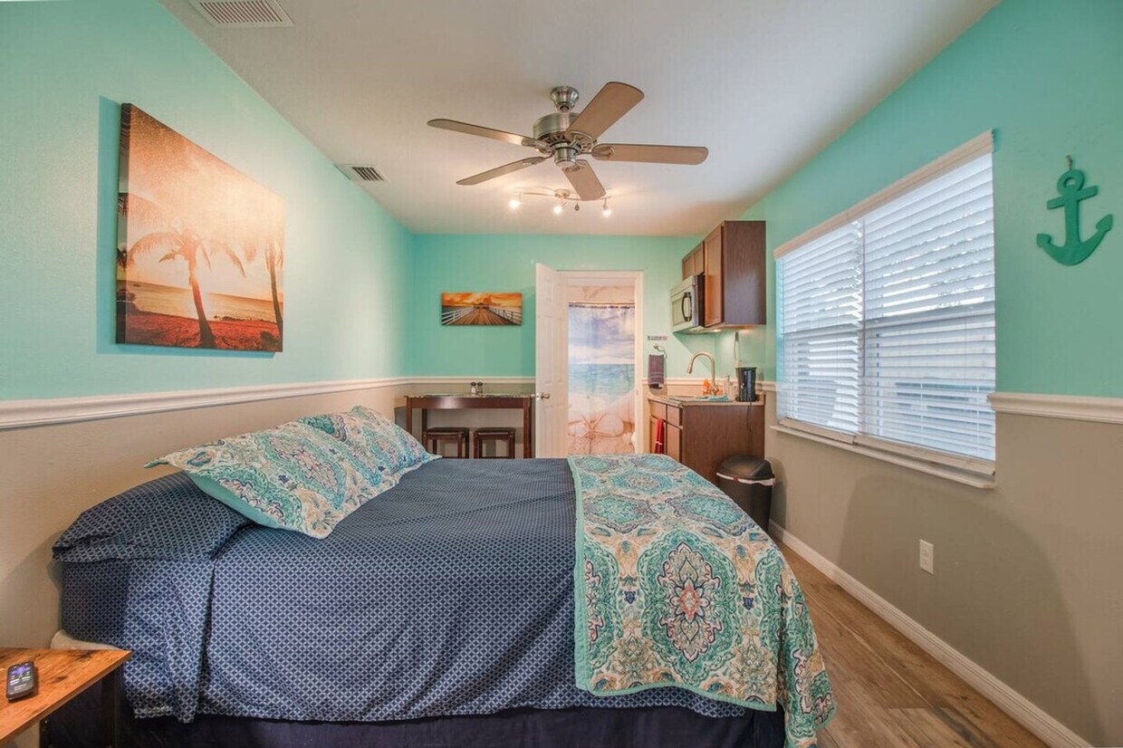 Foto principal - 2721 Raeford Rd