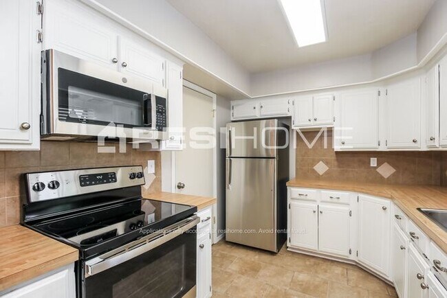 Foto del edificio - 1312 Greenfield Dr