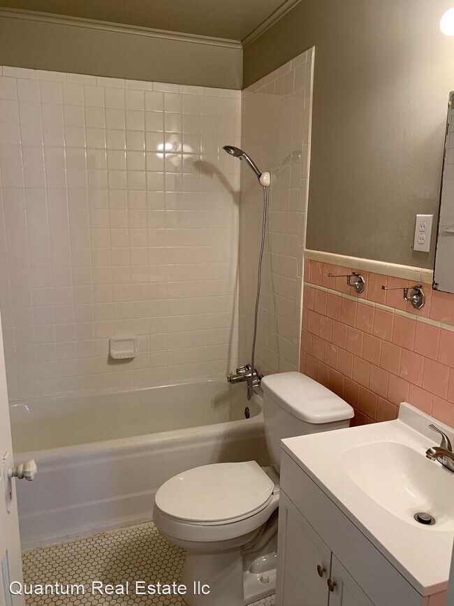 Building Photo - 3 br, 1 bath House - 2306 S. L STREET