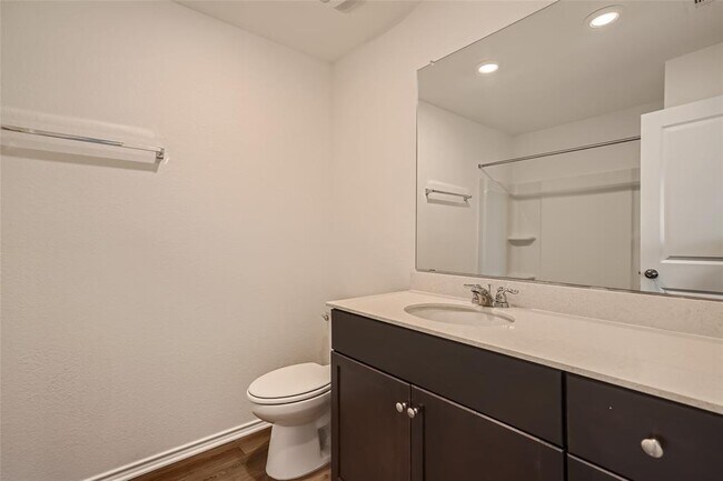 Building Photo - 2712 Shimsham Dr