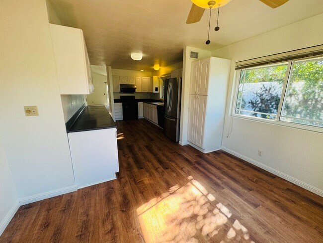 Foto del edificio - 5784 Brandywine Ct