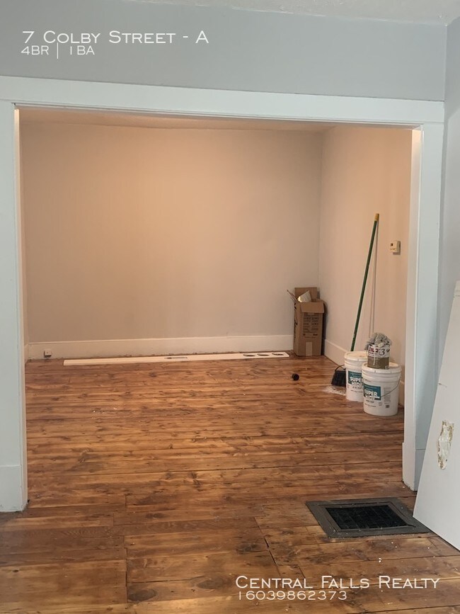 Building Photo - Newly Renovated 4 BR ! Section 8 Welcome !