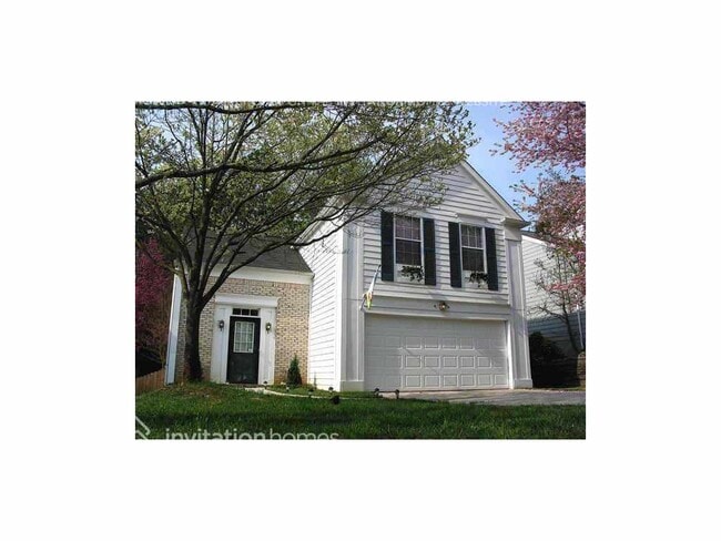 Building Photo - 5015 N Bridges Dr