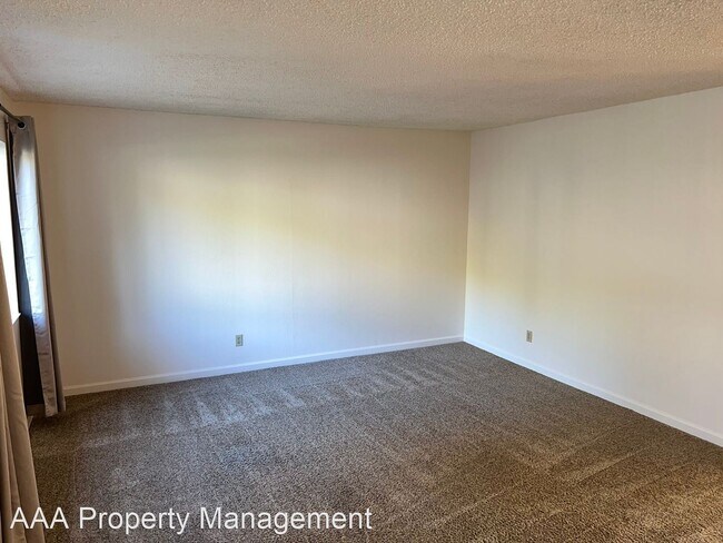 Building Photo - 3 br, 1.5 bath House - 115 Muir Road