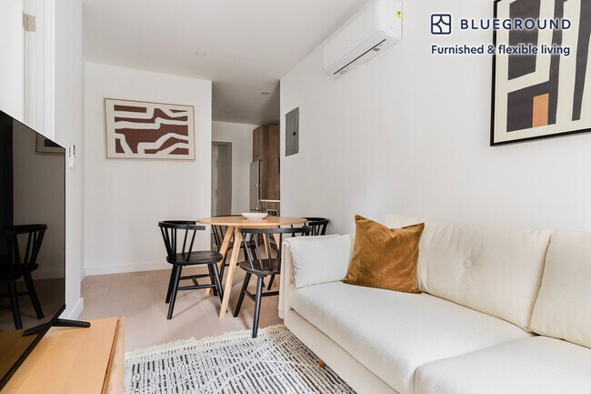 Foto del edificio - 246 E 53rd St