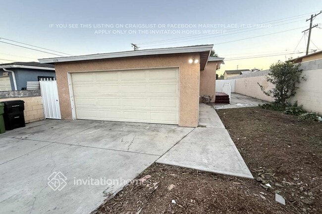 Building Photo - 1018 W G St