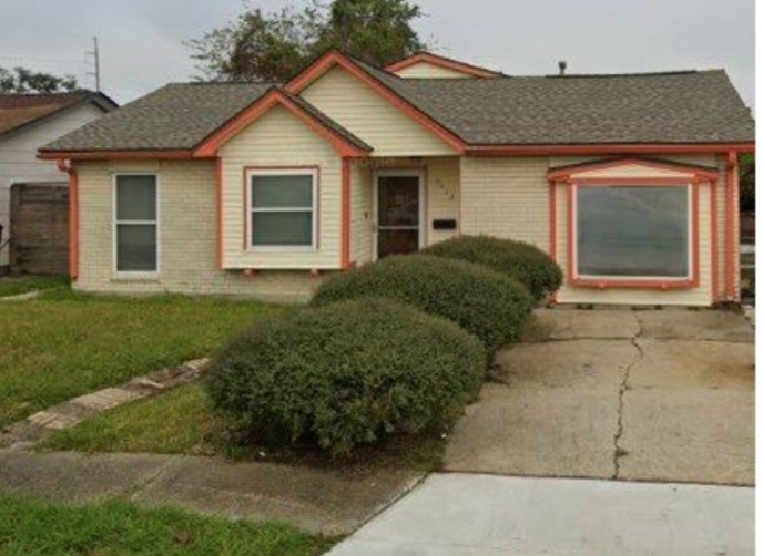 3 Bedroom 1.5 Bath 3 Living Areas with a bonus room - 6432 Brunswick Ct