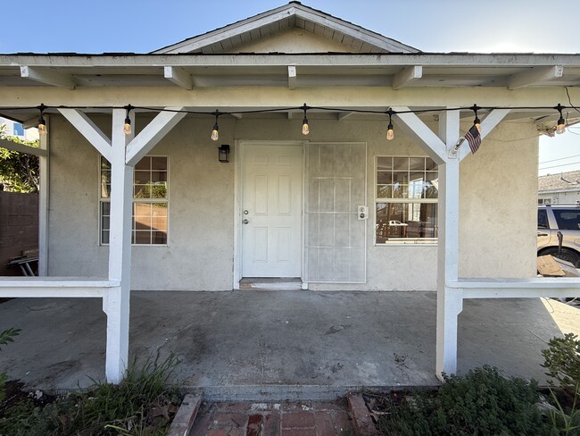 Building Photo - 6054 Colfax Ave