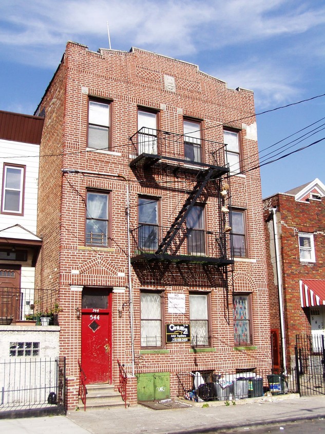 544 Linwood St Brooklyn, NY 11208 - Alquileres En Brooklyn, NY ...