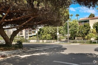 Building Photo - 6455 La Jolla Blvd