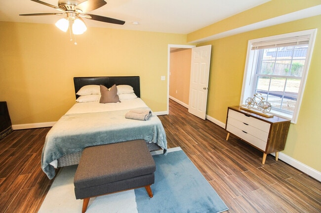 Building Photo - 2762 Cameron Rd