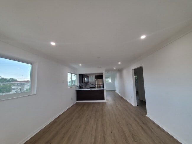 Building Photo - 91 NW 51st Pl