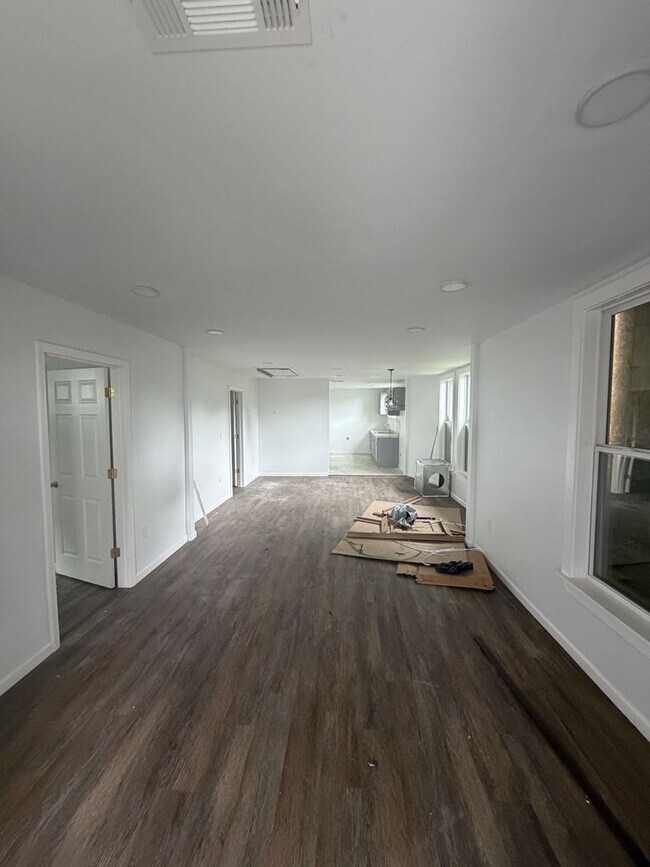 Foto del edificio - Spacious 4-Bedroom, 2-Bath House – Unfurnished