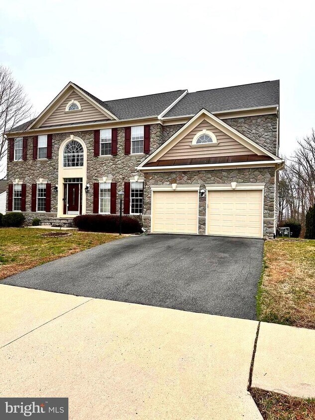 1013 E Kensington Cir, Fredericksburg, VA 22401 House Rental in