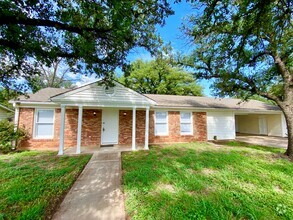Building Photo - 2802 A