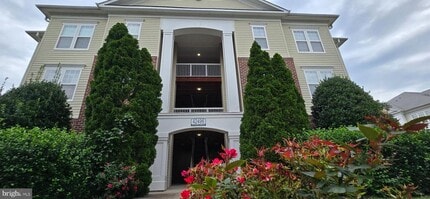 Building Photo - 42496 Mayflower Terrace