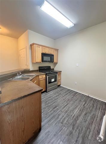 Building Photo - 126 Sunburst Ct