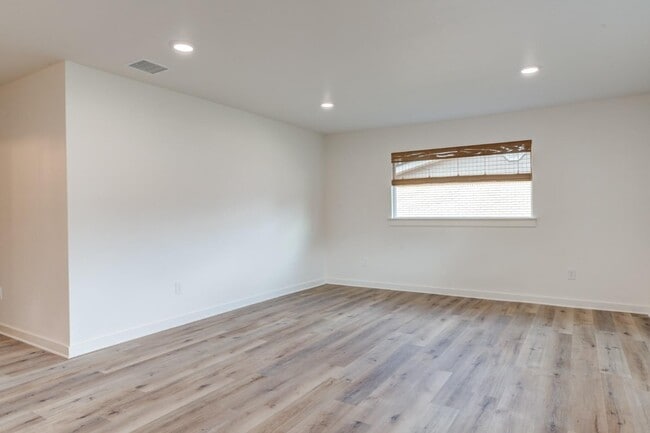 Building Photo - 2812 54th St