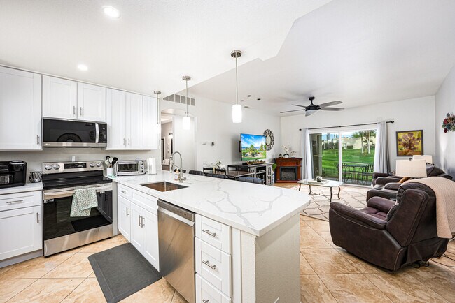 Building Photo - 67242 Cumbres Ct