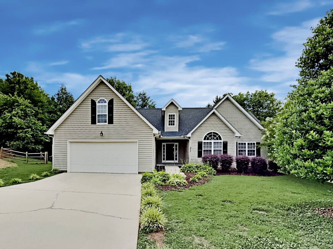 Primary Photo - 311 Linsbury Ct