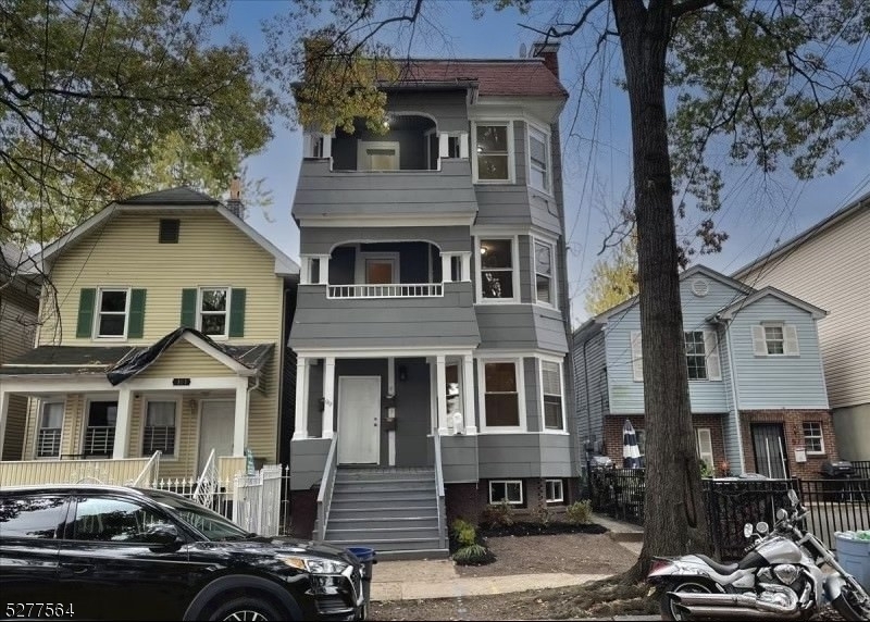 Foto principal - 99 Columbia Ave