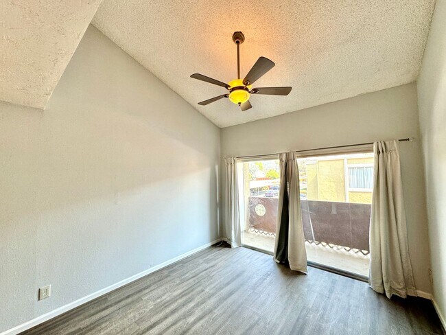 Building Photo - Great 2B/1BA Condo in Escondido!