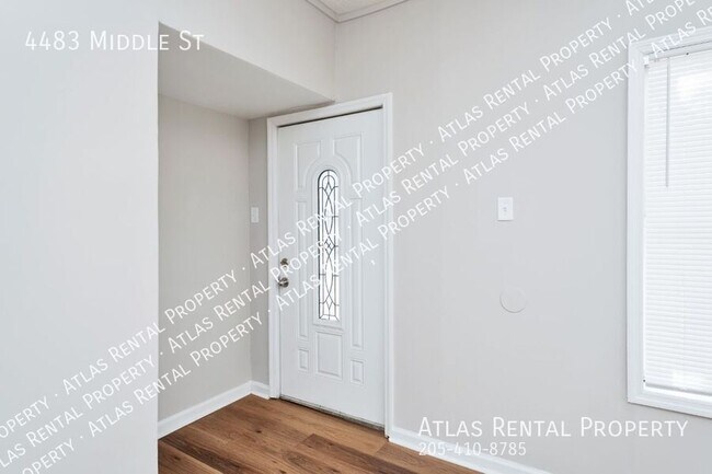 Building Photo - 4483 Middle St